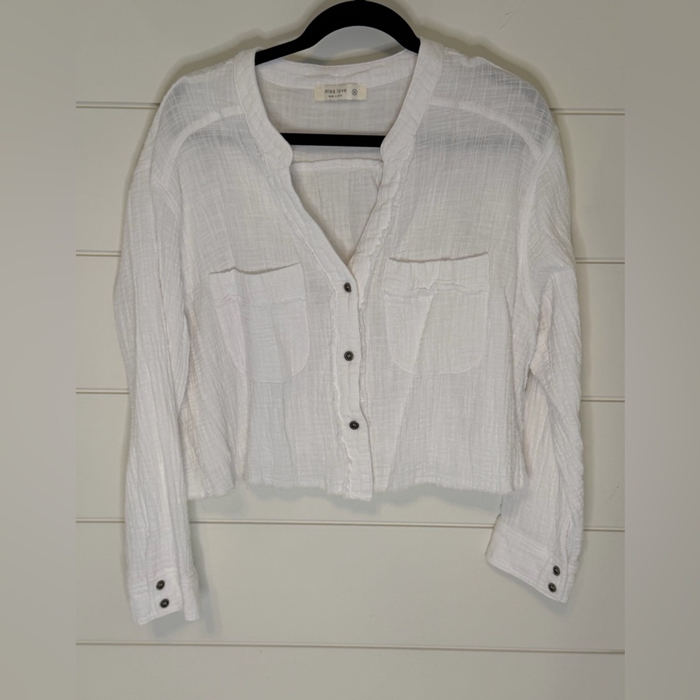 Miss love- (M) Lightweight White Button-Front Women's Top